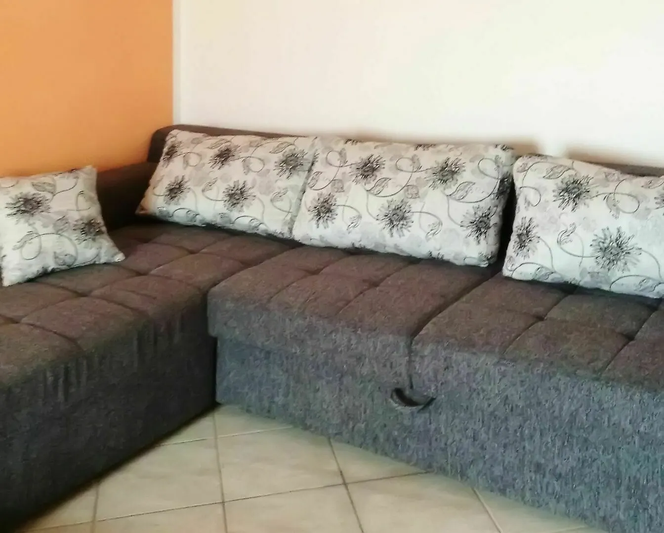 Modern Apartment On The Dalmatian Coast With Terrace, Garden And Sea V Petrcane