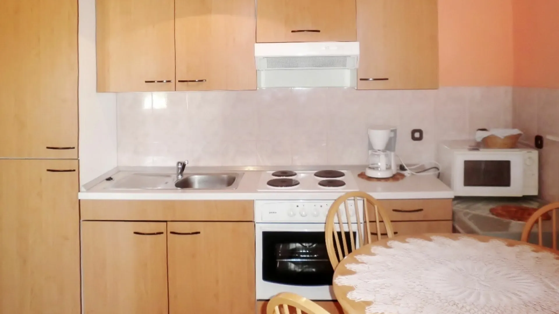 Modern Apartment On The Dalmatian Coast With Terrace, Garden And Sea V Petrcane Croatia