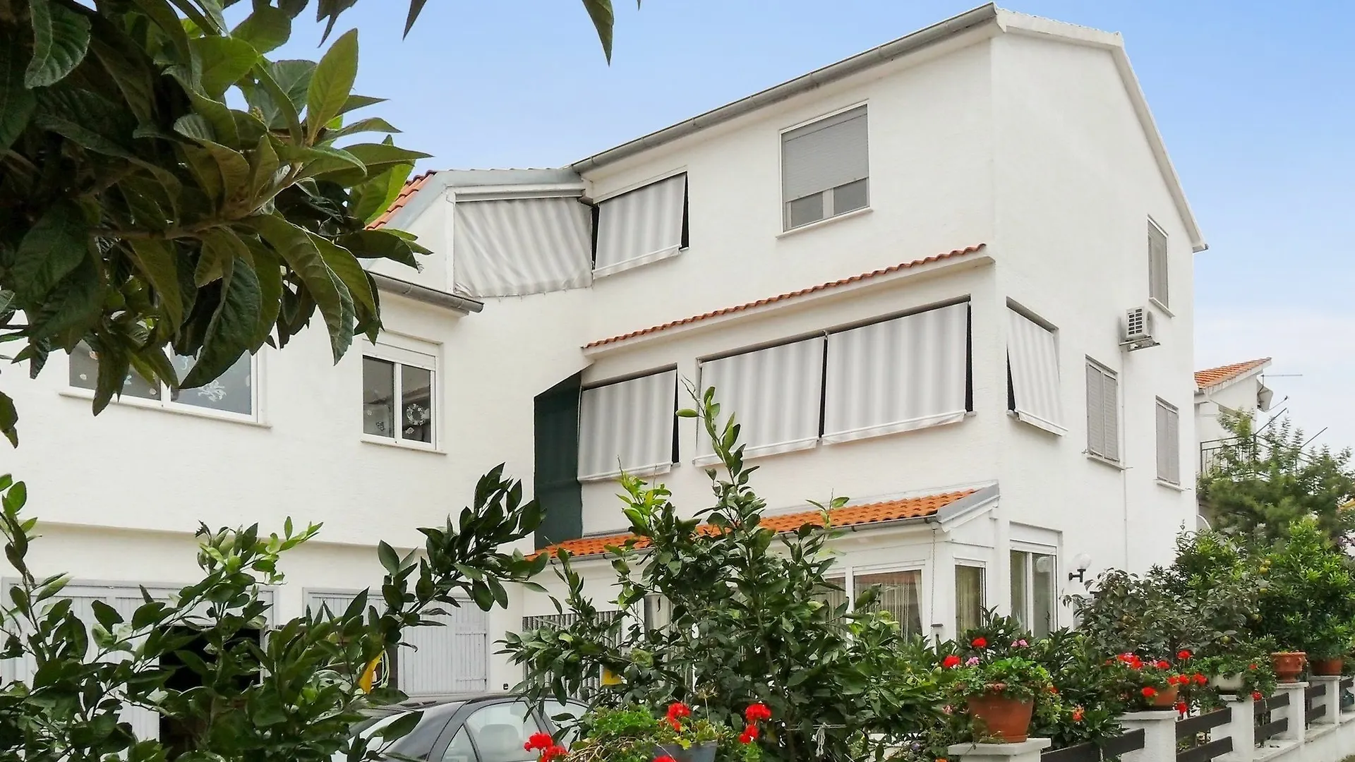 Modern Apartment On The Dalmatian Coast With Terrace, Garden And Sea V Petrcane 0*,  Croatia